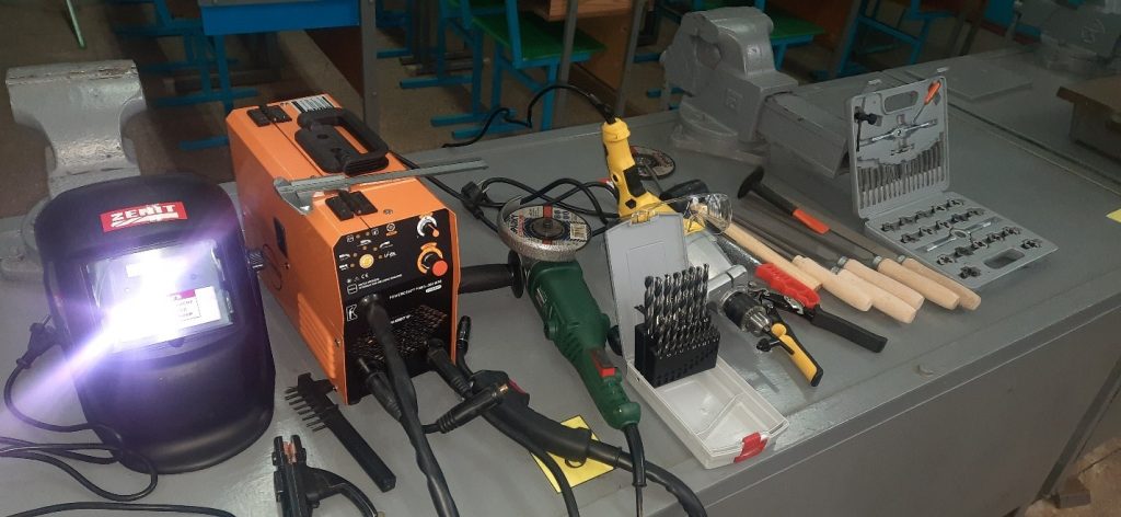 Оновлення обладнання і інструментів лабораторії ТКМ
